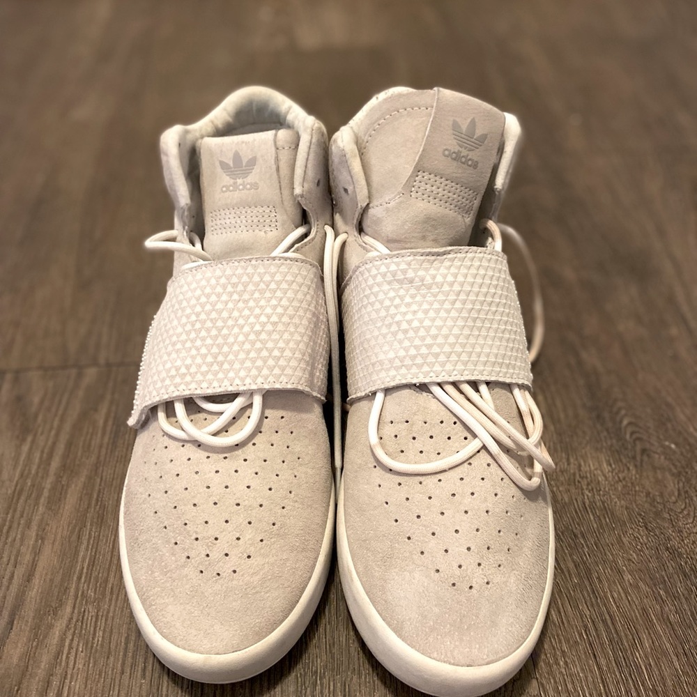 Men’s adidas tubular size 10